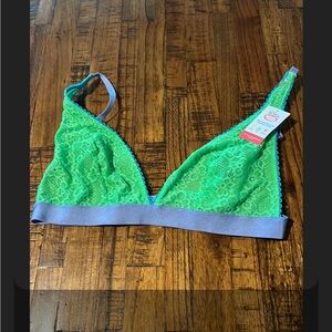 NWT bra medium parade no wire no padding 1421